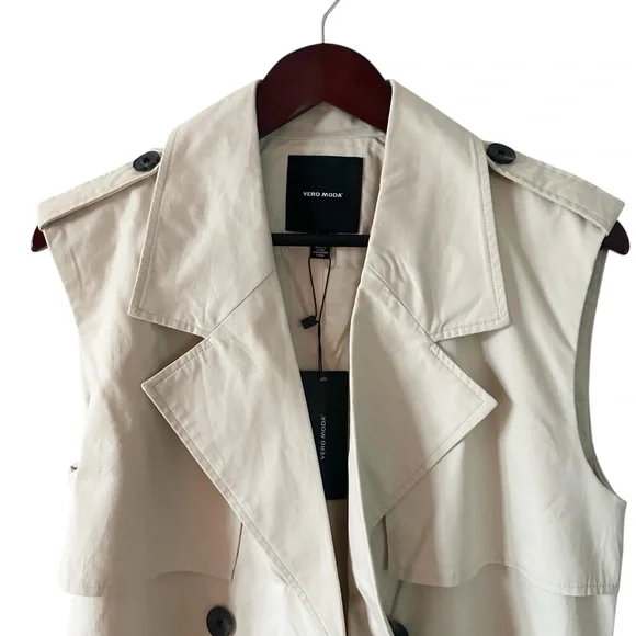 Vero Moda Sleeveless Trench Coat Vest Cream
Beige Size M NWT - Picture 6 of 15
